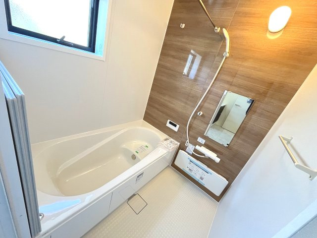 【内装】 | 福岡市東区香椎5丁目　1号棟（全1棟）【仲介手数料無料・0円】 | 施工例。浴室です。施工例は完成時と異なる場合があります。