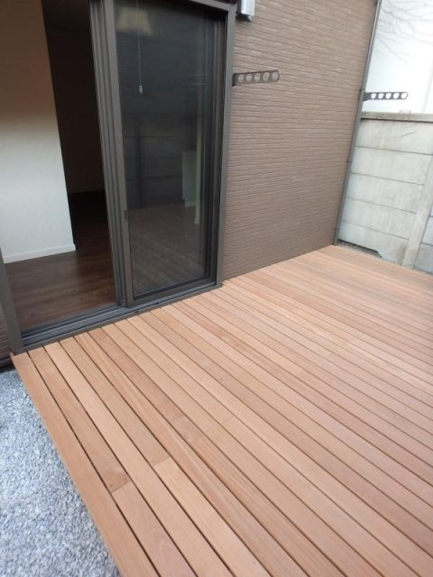 ルア浜田山の庭|ウッドデッキ