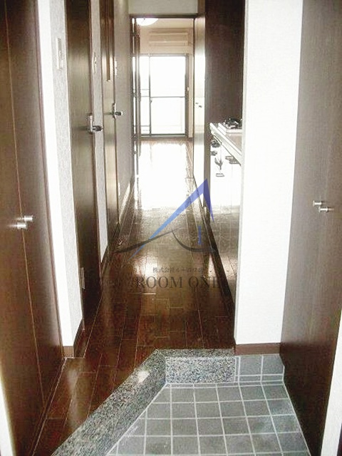 ルーブル都立家政の玄関|玄関です。