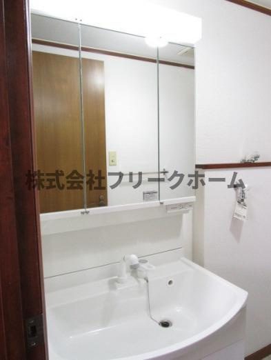 杉並区久我山３丁目のタウンの洗面所