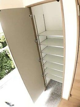 ロイヤルブルーム川越の玄関