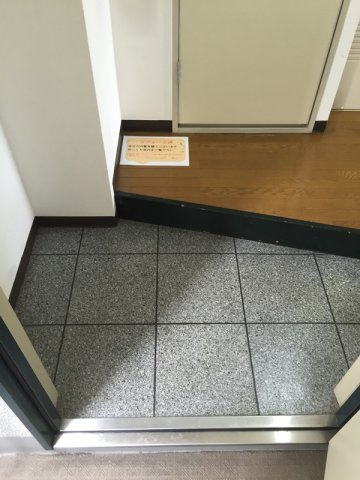 ラガールあびこの玄関