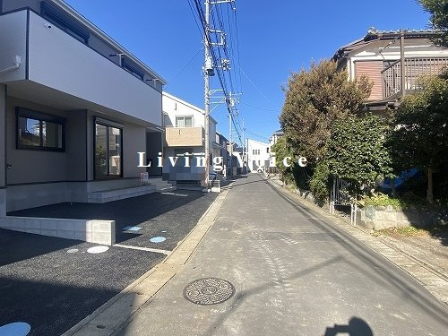 【前面道路含む現地写真】 | 【仲介手数料０円】平塚市四之宮第27　新築一戸建て　1号棟　全2棟 | 平塚市四之宮第27　新築一戸建て　全2棟