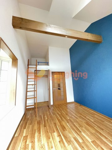 パンシオンヴィラ久留米C棟の居間・リビング|ゆったりとした居間です