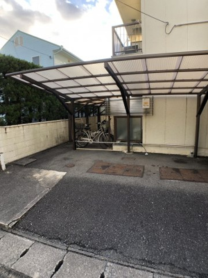 【駐車場】 | リッチライフ伊川谷Ⅱ | 駐輪場