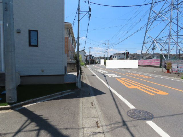 鶴ヶ島市下新田売地の前面道路含む現地写真