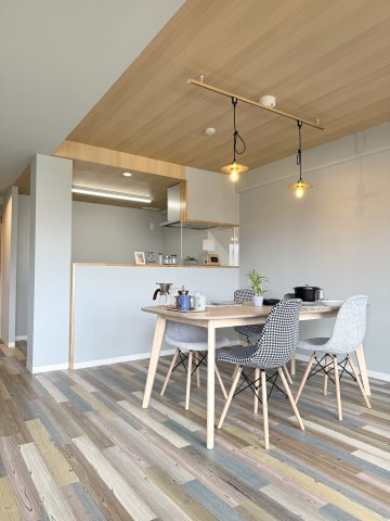 サーパス西大畑の居間・リビング