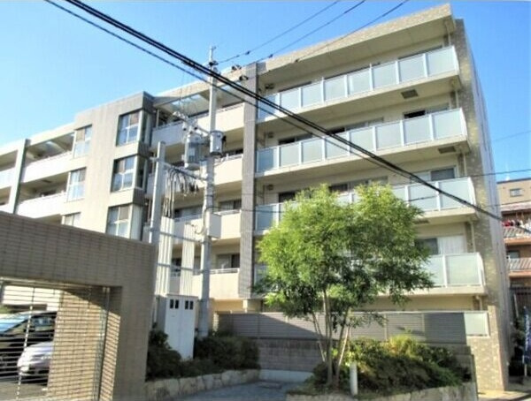 Brast城西