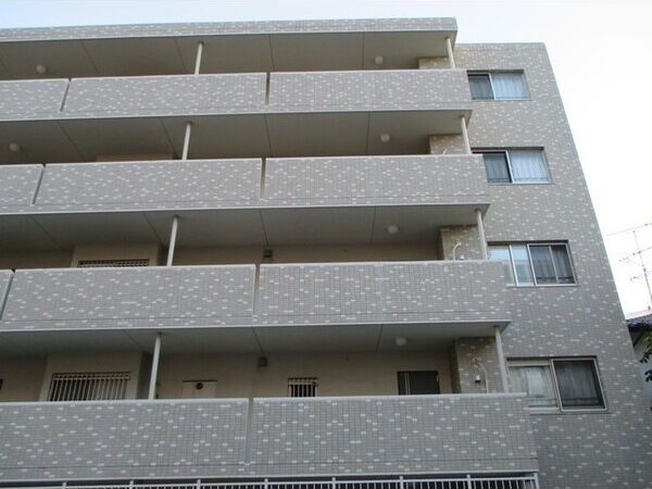 Brast城西のエントランス