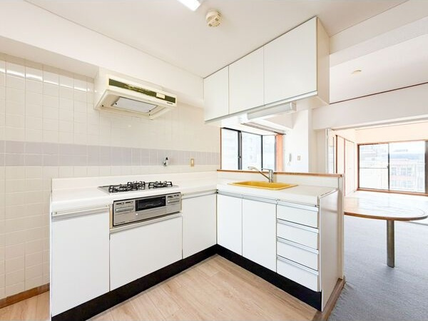 荘苑ひがし栄のキッチン