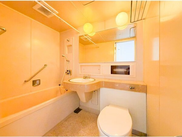 荘苑ひがし栄の浴室