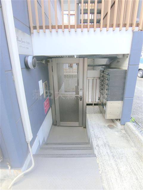 BoaSorte大森中のエントランス|TVモニター付オートロック宅配BOXメールBOX エントランス
