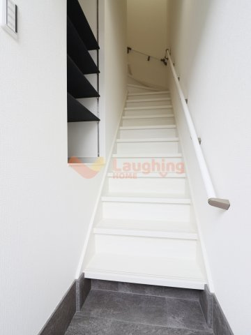 クラシア諏訪野の玄関|落ち着いた玄関です