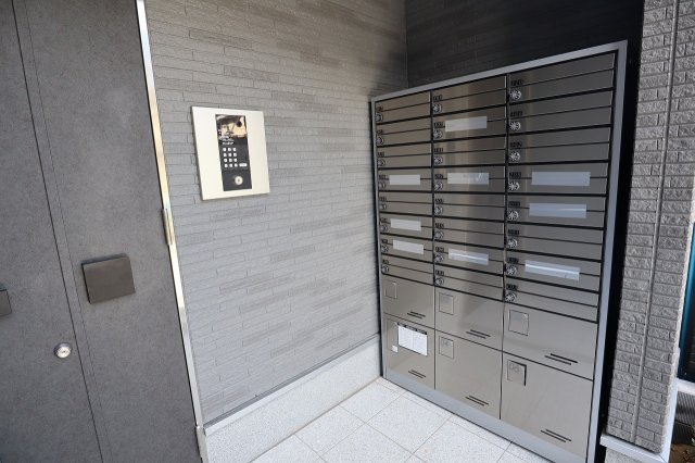 グレイス下総中山のエントランス