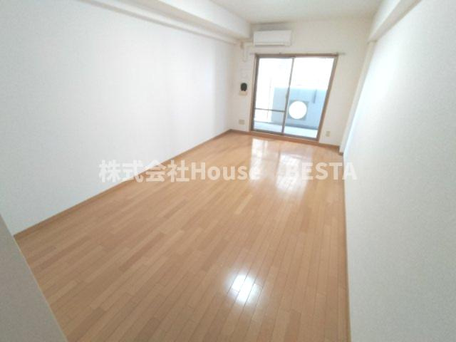 レジディア三宮東の居間・リビング