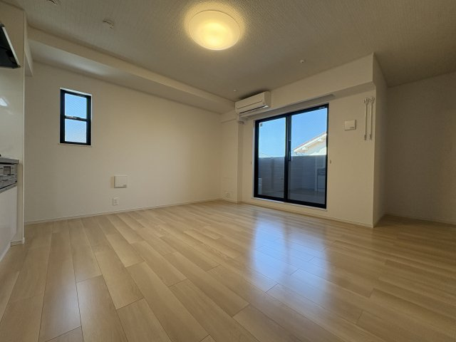 ヒカルサ明石土山の居間・リビング