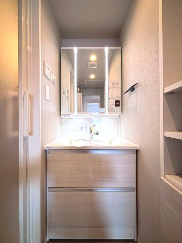 朝日プラザ東札幌Ⅲの独立洗面台