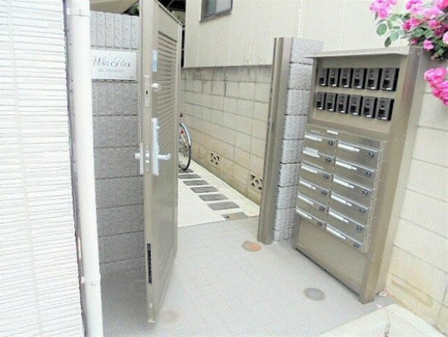 ウィンレックス 赤羽二丁目 のエントランス