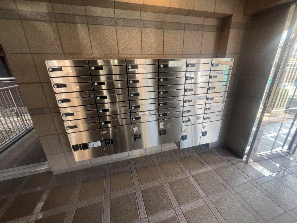 コーポレート武蔵境のエントランス