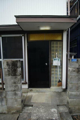 【玄関】 | 新中里貸家