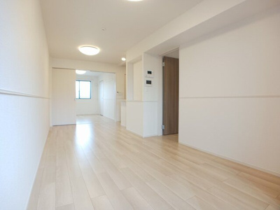 【居間・リビング】 | 仲介手数料0円！初期費用最安！エスポワール馬場 | ゆったり過ごせる居間です