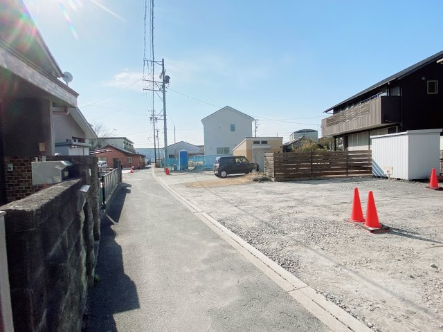 カーサミア亀崎の駐車場