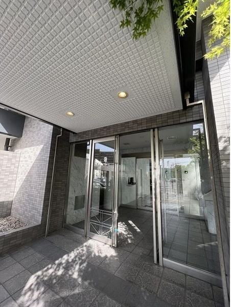 レシェンテ・ヴィラ　東福岡のロビー