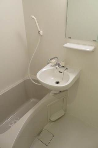 オーシャンハイツ浅草の浴室