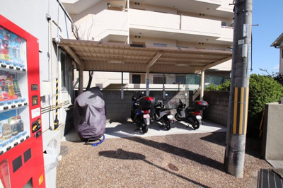 【設備】 | グランパス富田林 | バイク置場