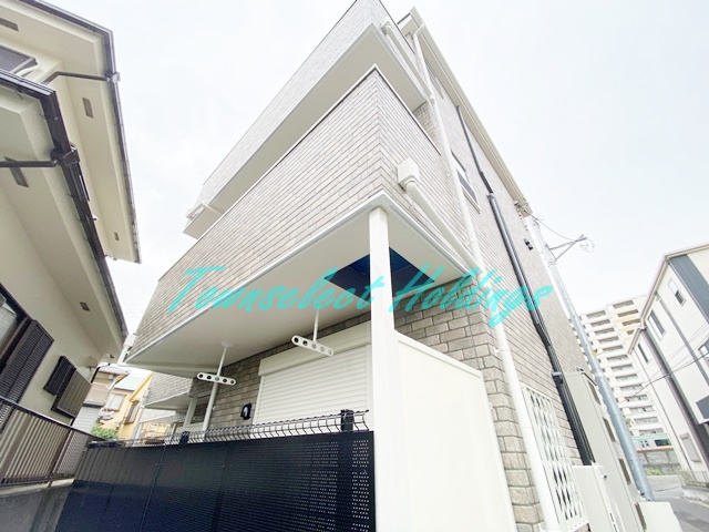 横浜市栄区笠間１丁目のアパートの外観