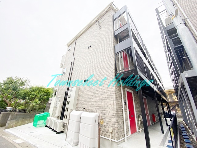 横浜市栄区笠間１丁目のアパートの外観