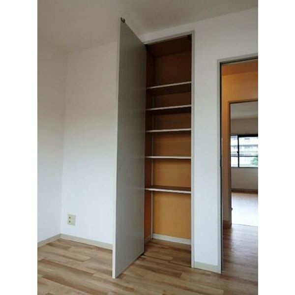 フロイント長門石の収納|大きなものも収納できそうです