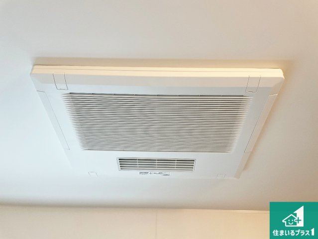 ●生駒郡斑鳩町龍田　第2期・第3期　新築一戸建ての冷暖房・空調設備|四季を通して快適なバスライフをお手伝いする浴室暖房乾燥機！浴室の乾燥・暖房・涼風・換気はもちろん、２４時間換気にも対応！