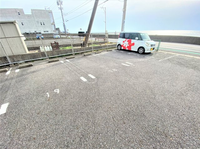 スターハイツ臨海Ｂの駐車場