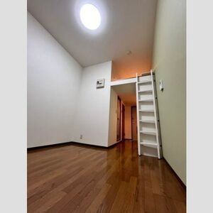 アドミラブールＦの居間・リビング