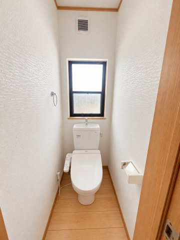 前橋市北代田町既存住宅のトイレ|2階