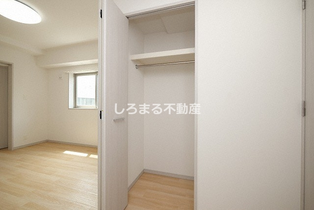 藤の邸　江戸堀の収納