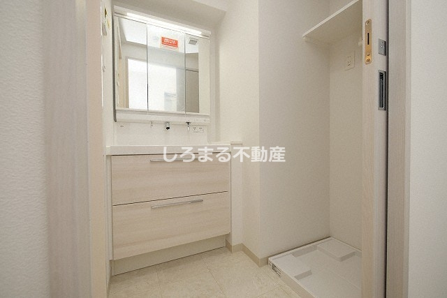 藤の邸　江戸堀の洗面所