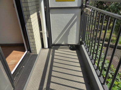 【バルコニー】 | エクラン北沢 | ※写真は反転タイプの別室