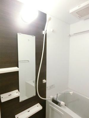 リブリ日進の浴室