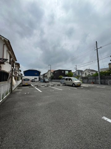 コモ・ド・ありえⅡの駐車場