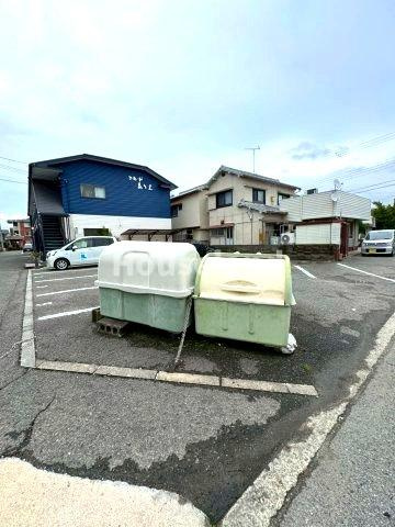 コモドありえの駐車場