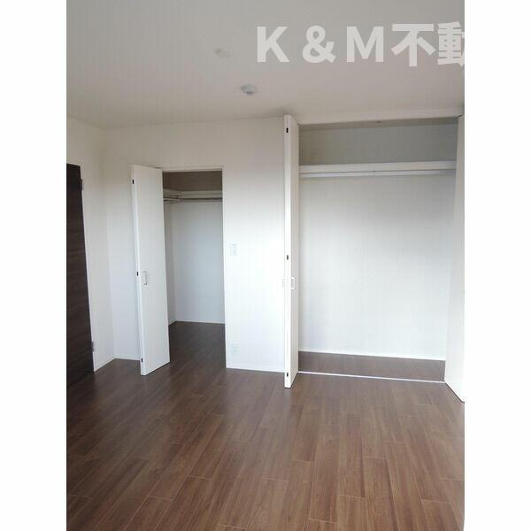 Ｐｌｕｓｌｉｎ　Ｇａｒｄｅｎ（プラスリンガーデン）の居間・リビング|居間です