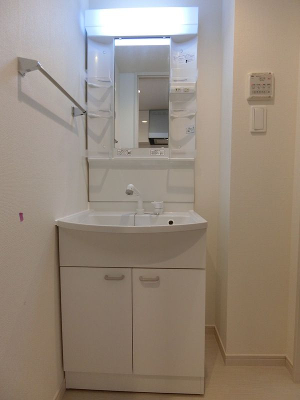 リブリ・大成の独立洗面台