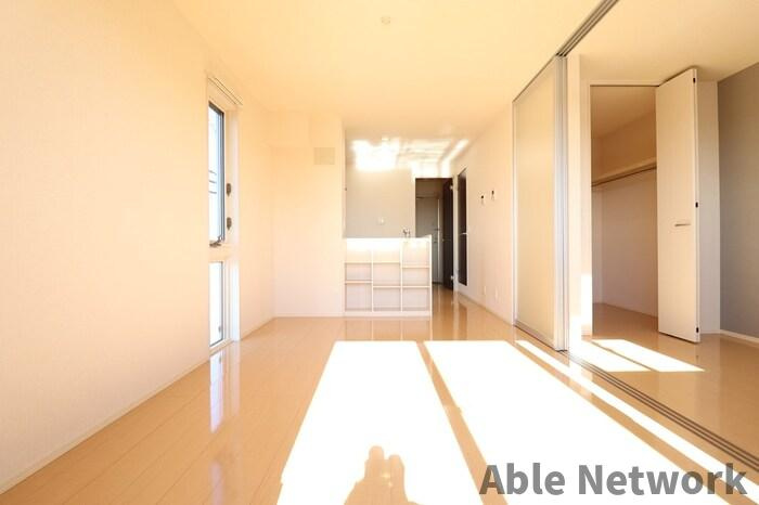 ウィステリアの洋室|リビング１０．４帖