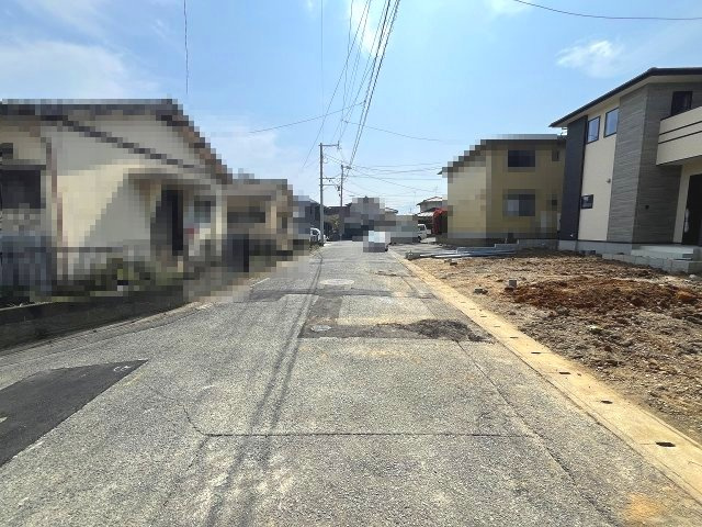 【その他】 | 福岡市西区野方2丁目4期　3号棟（全3棟）【仲介手数料無料・0円】 | 現地写真。前面道路です。