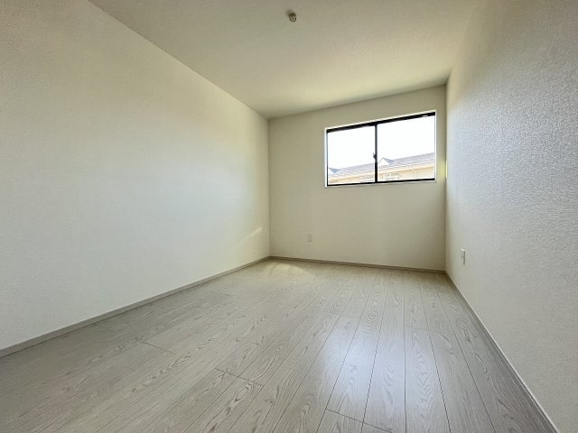 【子供部屋】 | 福岡市西区野方2丁目4期　3号棟（全3棟）【仲介手数料無料・0円】 | 施工例。施工例は完成時と異なる場合があります。