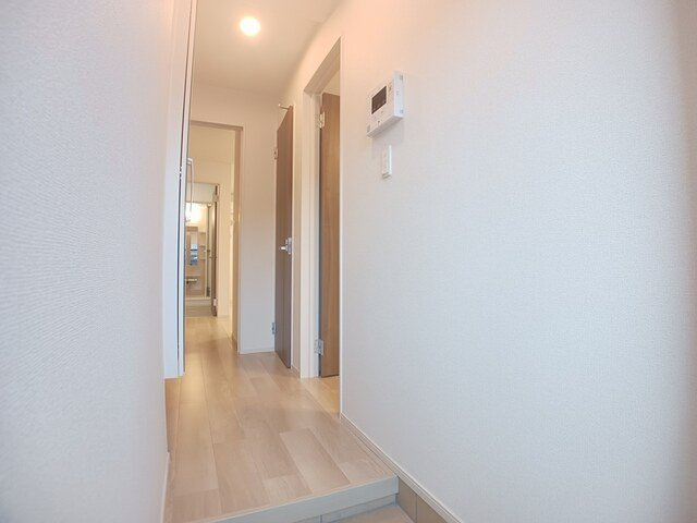 【玄関】 | 仲介手数料0円！初期費用最安！レディ・バグⅡ | ゆったりとした玄関です