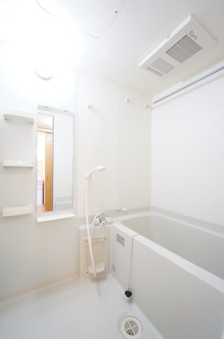 サウスレイクマーサ壱番館　Ⅱの浴室