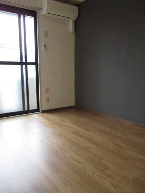 ドミールⅡの居間・リビング